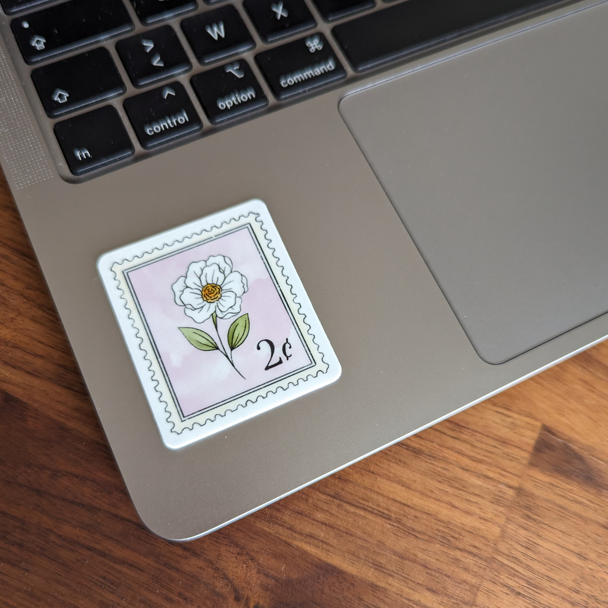 Découvrez cette magnifique collection d'autocollants floraux façon timbre, parfaits pour personnaliser et embellir les objets de votre choix : des carnets, des agendas, des ordinateurs portables, des téléphones, des gourdes, des boîtes à lunch et bien plus encore.
