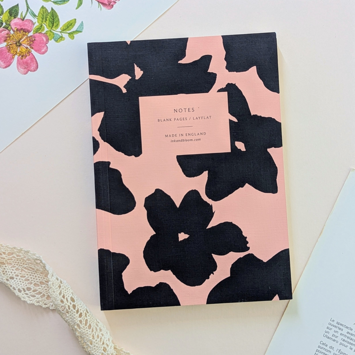 Cahier A5 Fleurs Noires Pages Blanc Cassé