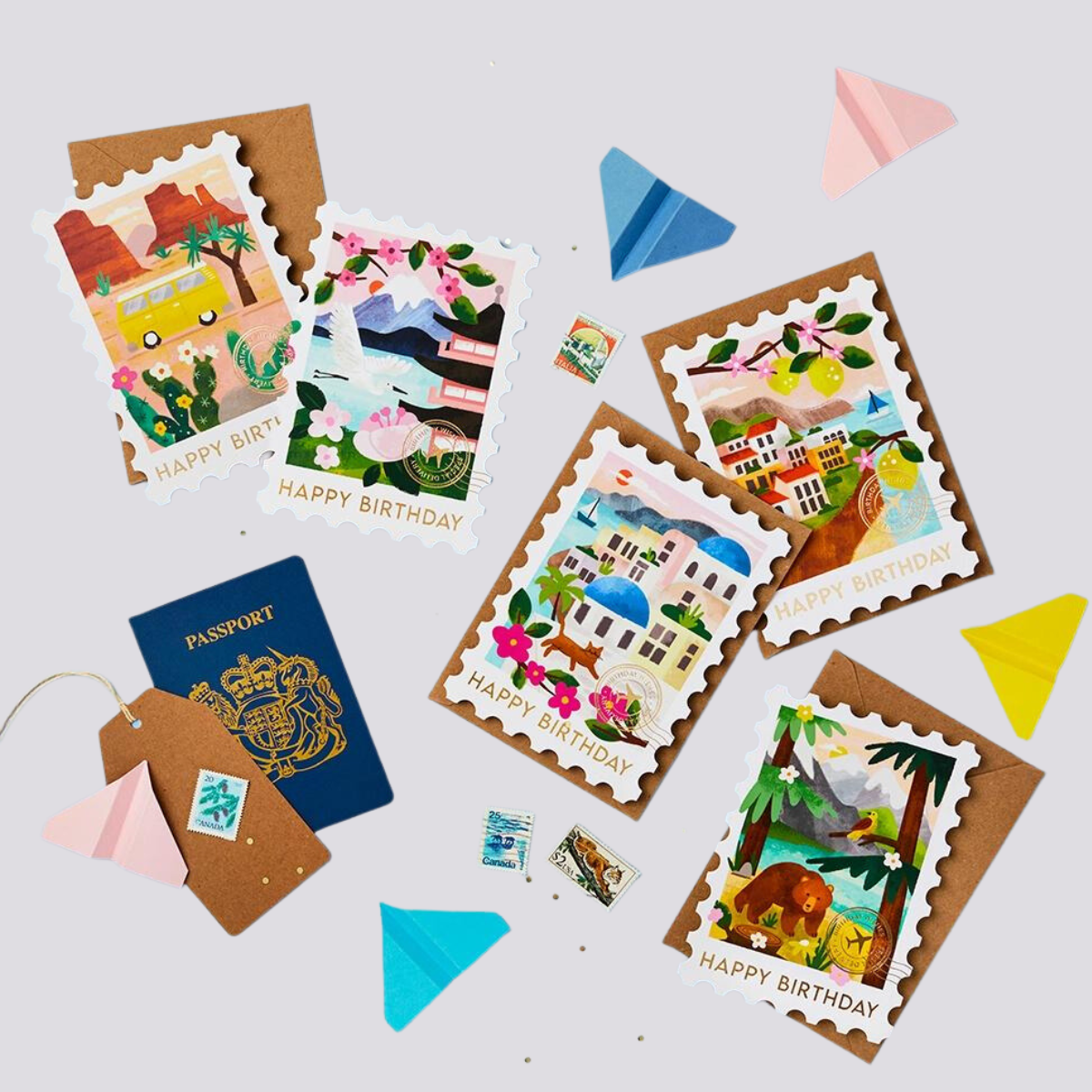 Ces cartes peuvent également être collectionnées comme de petits trésors, en souvenir des voyages passés ou à venir.