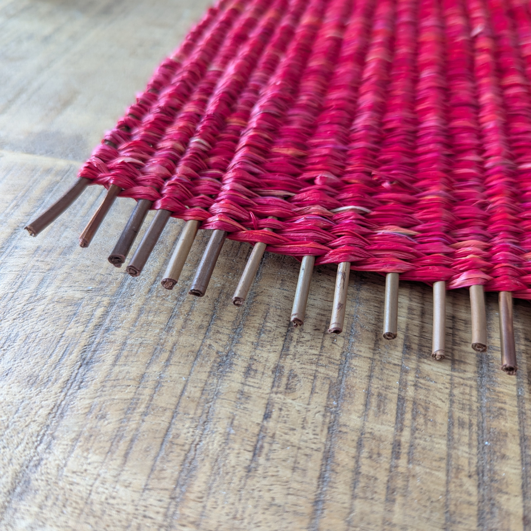 Lot de 2 Sets de table raphia rouge et osier