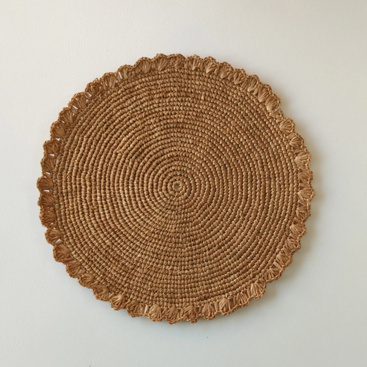 Petit Napperon Crocheté En Raphia