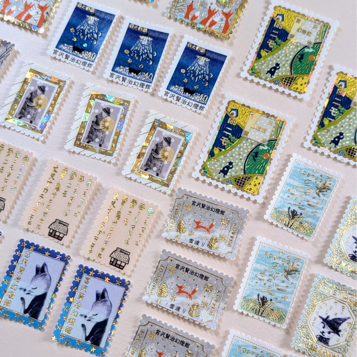 Shinzi Katoh Boîte de Stickers Timbres-Poste Renards
