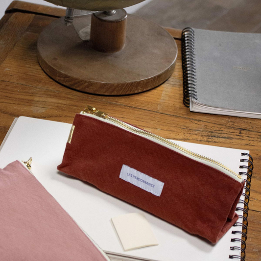 Trousse en toile de coton bio Les pensionnaires.