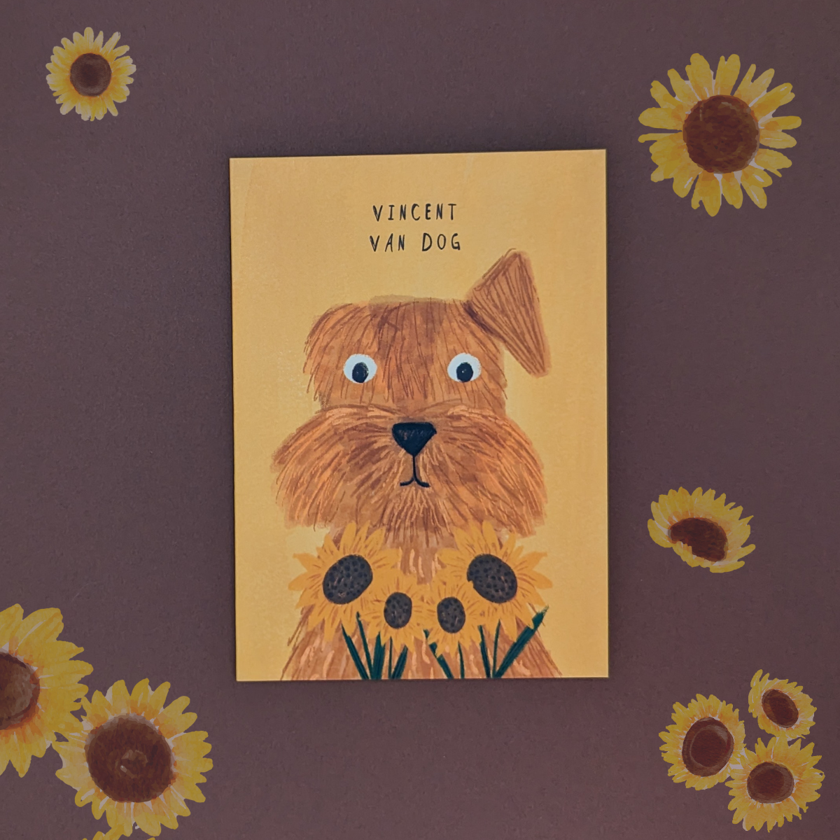 Je vous présente une carte vraiment unique ! Dans cette création, l'artiste de renommée Vincent Van Gogh se métamorphose en un adorable chien nommé « Vincent Van Dog ».