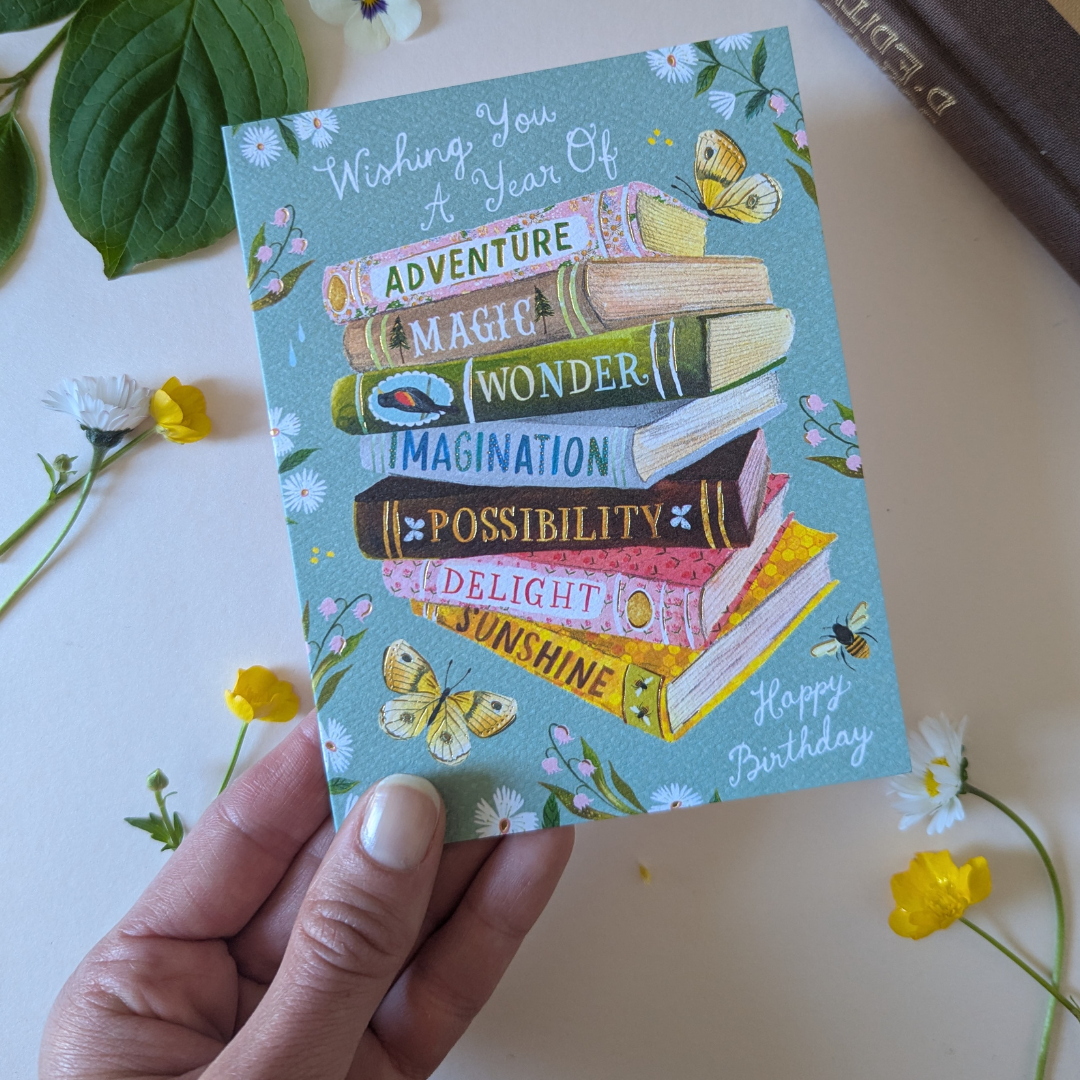 Carte d'anniversaire Pile de Livres Katie Daisy