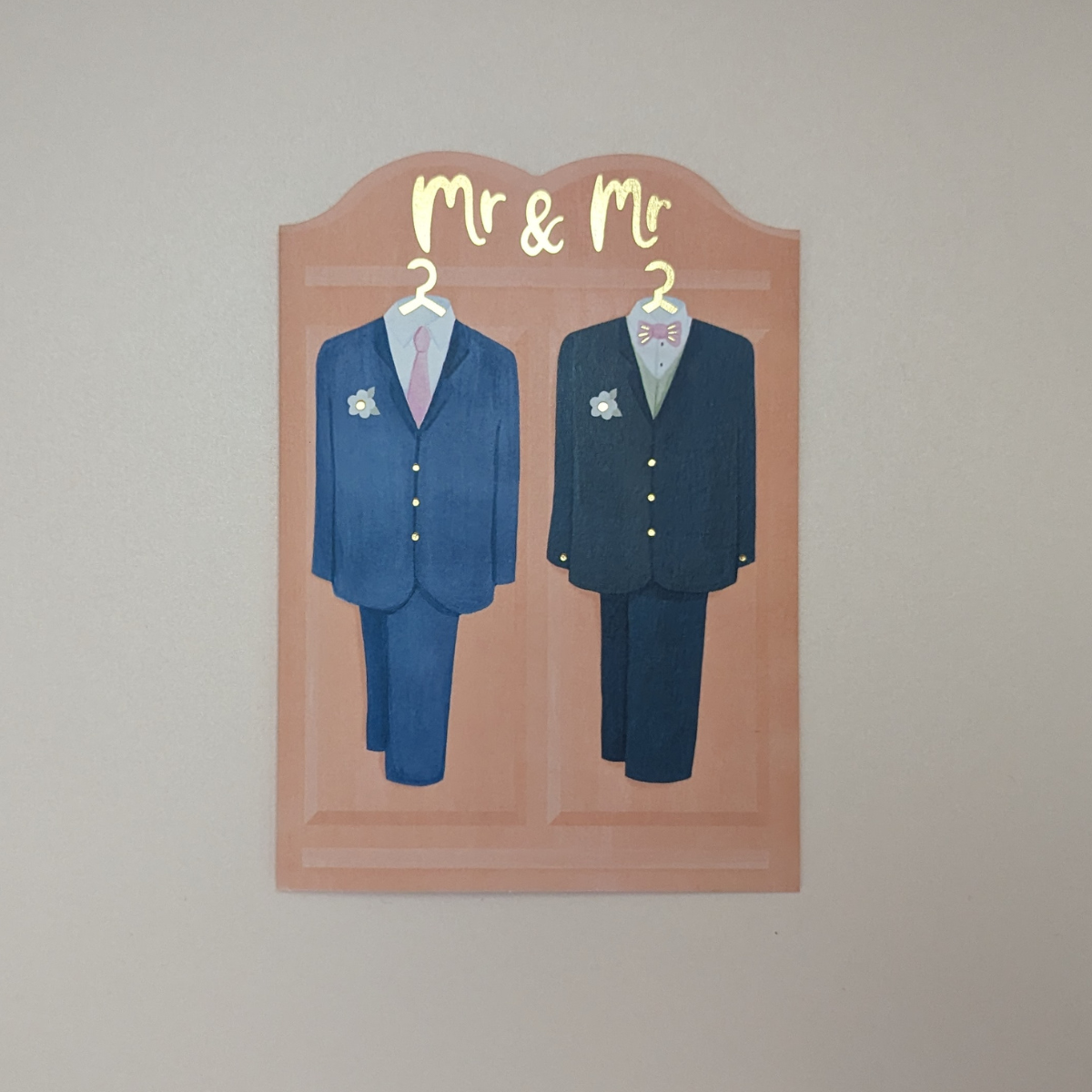 Pour souhaiter vos vœux de bonheur à un couple de jeunes mariés cette carte brillante et gaufrée est idéale.