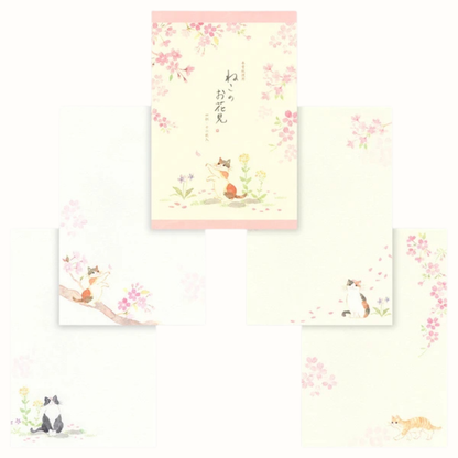 Feuilles Chats et Cerisiers en Fleurs