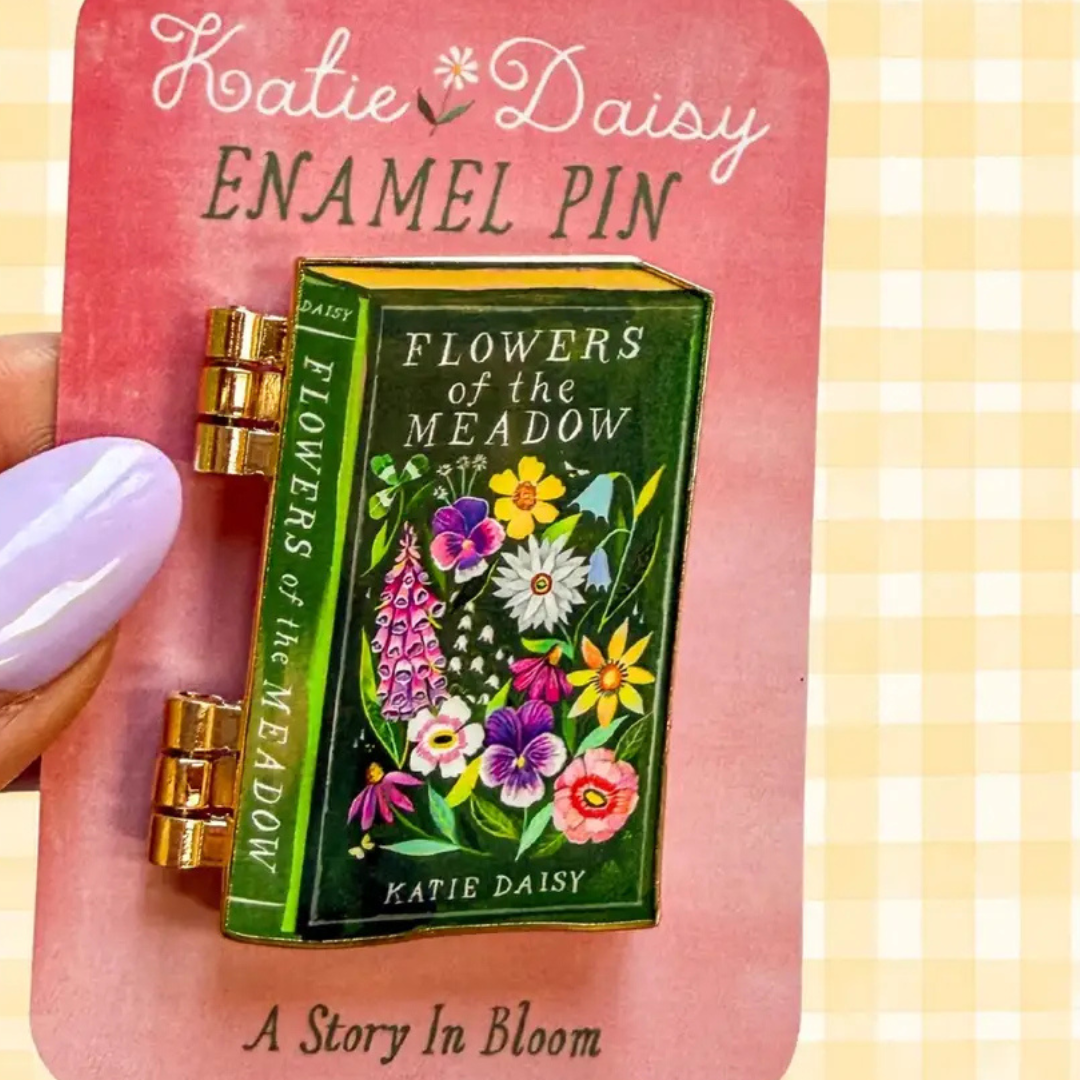 Pin's Livre de Fleurs qui s'ouvre Katie Daisy