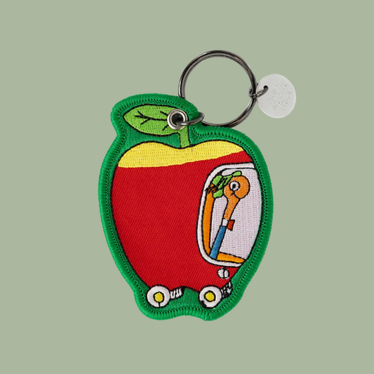 Three Potato Four - 3P4 x Richard Scarry® - Porte-clés Patch Voiture Pomme